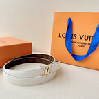 Louis Vuitton-Style Women's Belt — A stylish leather belt featuring a metal buckle, perfect for daily commutes, office wear, and parties; an excellent gift choice for Mother's Day or Valentine's Day.
